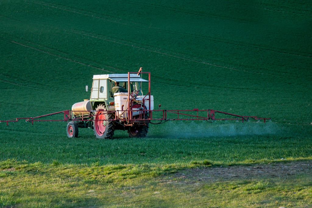 Pestizideinsatz in der intensiven Landwirtschaft- AG BienenVielfalt